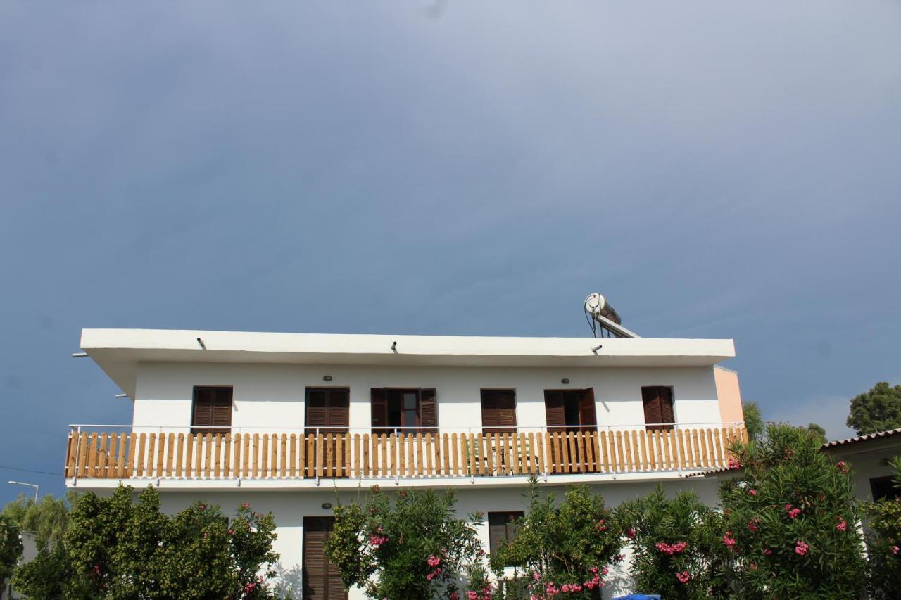 Nikos Seaside Apartments Litheres Zewnętrze zdjęcie